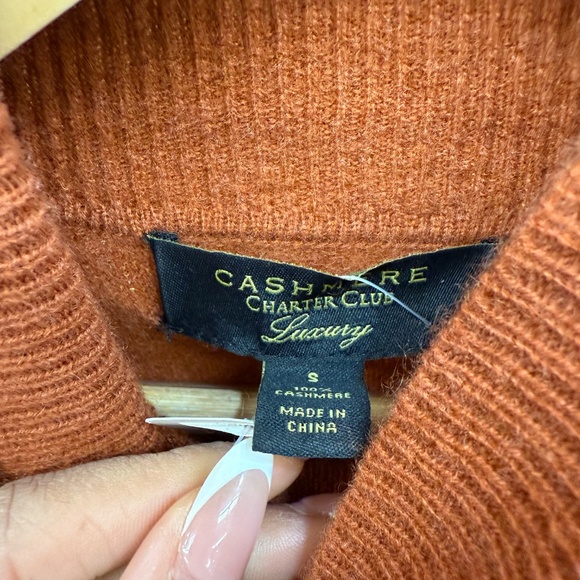 Charter Club Burnt Orange Cashmere Turtleneck Sweater Size Small - Picture 3 of 4